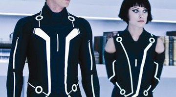 Garrett Hedlund e Olivia Wilde em cena de <i>Tron: O Legado</i> - animação feita para a TV deverá ser exibida em 2012 - Douglas Curran/Disney Enterprises