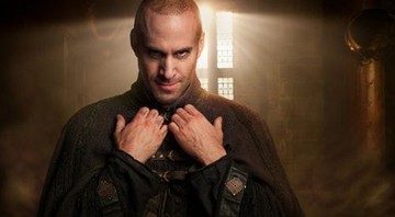 Joseph Fiennes, que encarna o mago Merlin em <i>Camelot</i> - Divulgação