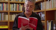 Chico Buarque lê trecho do livro <i>Irmão Alemão</i> - Reprodução / Vídeo