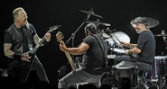 James Hetfield, Robert Trujillo e Lars Ulrich, do Metallica (Foto:KGC-138/STAR MAX/IPx)