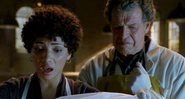 Jasika Nicole e John Noble (foto: reprodução)