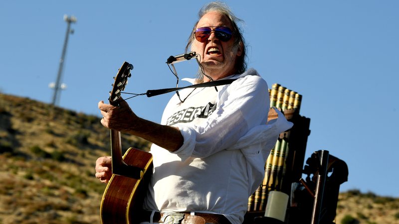 Neil Young (Getty Images)