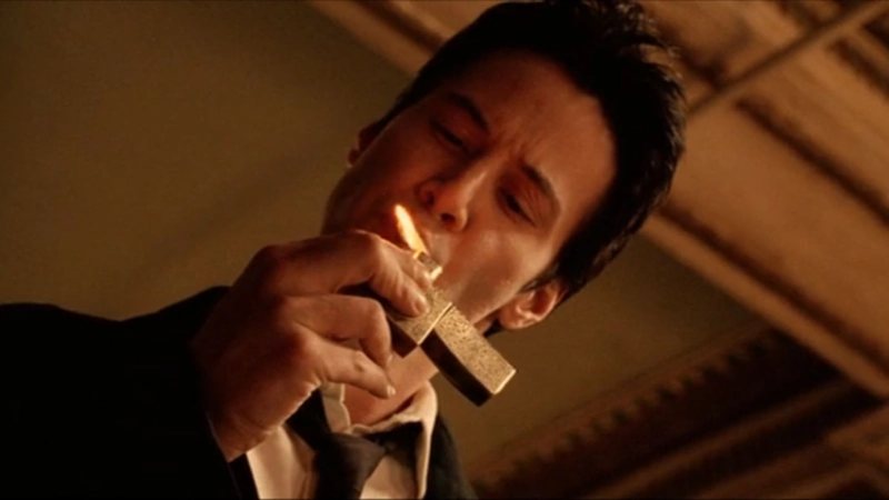 Keanu Reeves como Constantine (Foto: Reprodução/Warner Bros.)