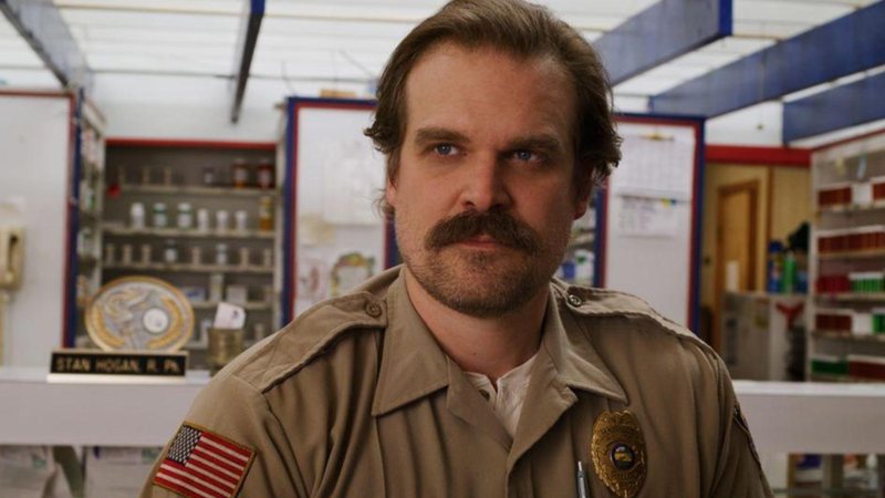 David Harbour em Stranger Things (Foto: Divulgação/ Netflix)