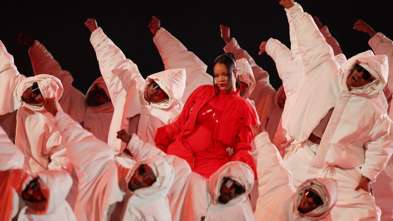 Rihanna durante o Supert Bowl (Foto: Getty Images)