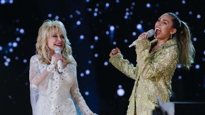 Dolly Parton e Miley Cyrus (Foto:  Emma McIntyre/Getty Images)