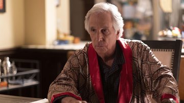 Henry Winkler como Gene Cousineau na 4ª temporada de Barry (Foto: Divulgação/HBO)