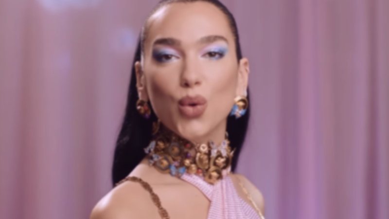 Dua Lipa em teaser para o filme 'Barbie' com Margot Robbie e Ryan Gosling (Foto: reprodução/Instagram)