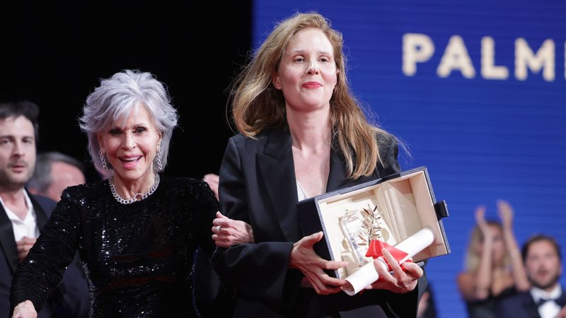 Jane Fonda e Justine Triet em Cannes (Foto: Getty Images)