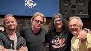 Axl Rose e Slash no Urban Sound Studios (Foto: reprodução/Instagram)