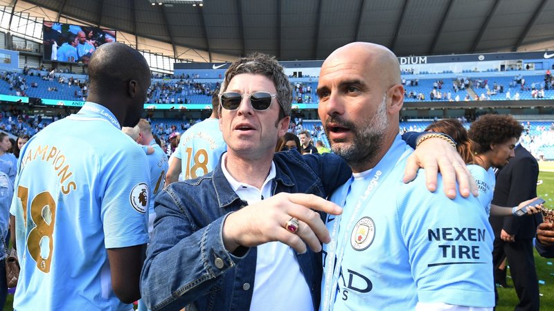 Noel Gallagher e Pep Guardiola, treinador do Manchester City (Foto: Getty Images)