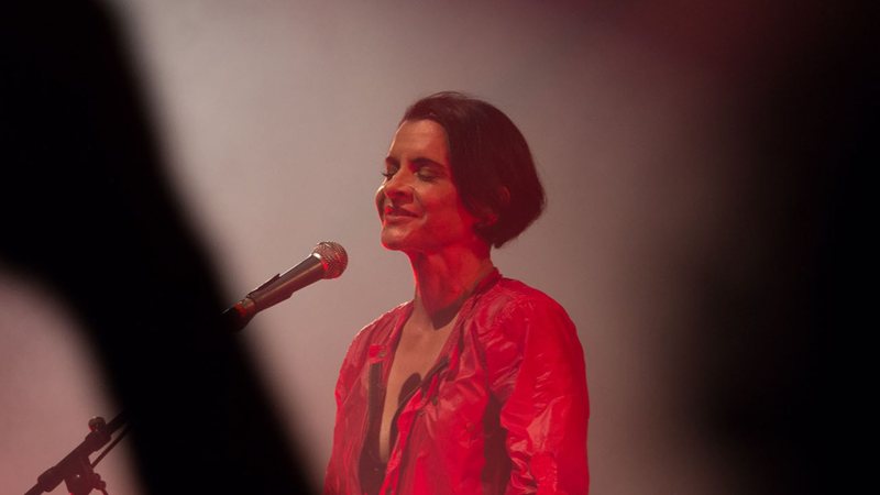 Marina Lima em show no Circo Voador (Divulgação)