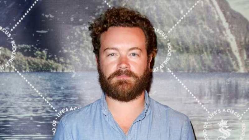 Imagem Atores de 'That 70s Show' declaram apoio a Danny Masterson, condenado por estupro