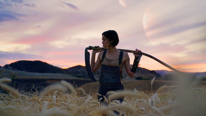 Sofia Boutella em Rebel Moon - Parte 1: A Menina do Fogo (Foto: Clay Enos/Netflix)