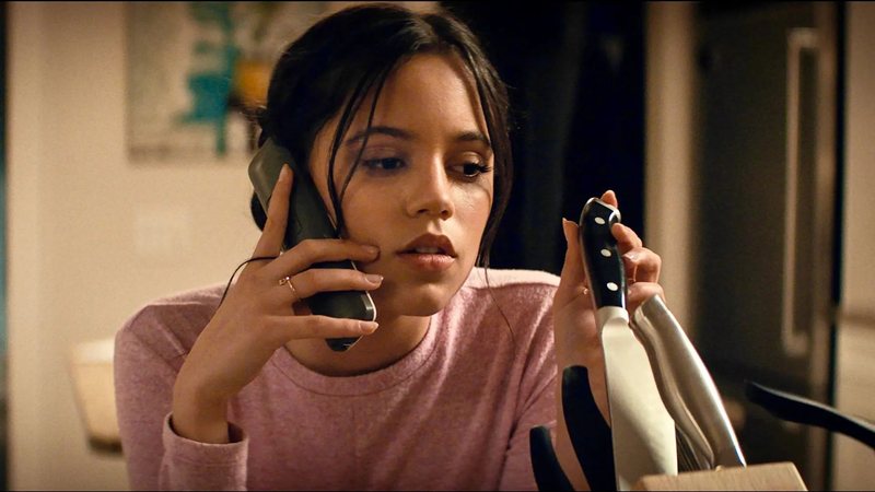 Jenna Ortega em 'Pânico 6' (Foto: Reprodução/Paramount Pictures)