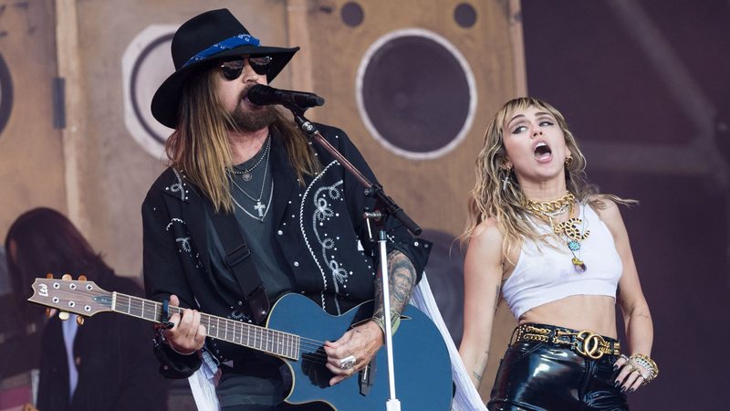 Miley Cyrus e Billy Ray (Foto: Ian Gavan/Getty Images)