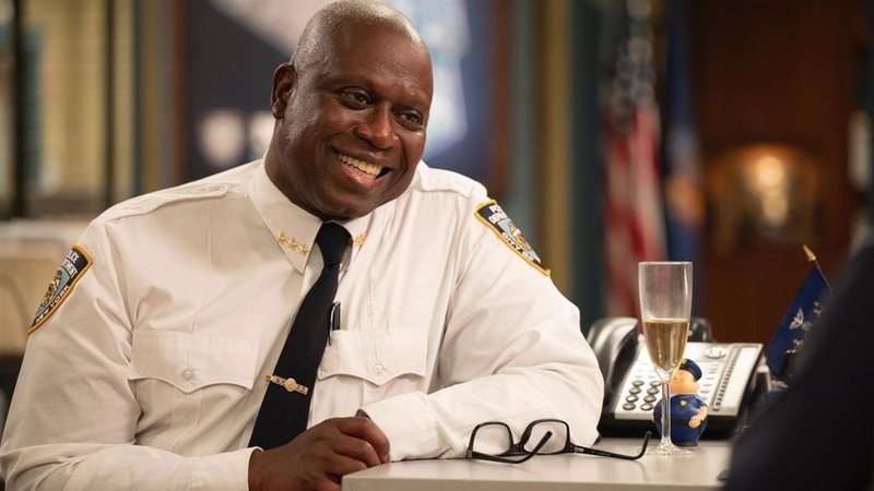 Andre Braugher é homenageado pelo elenco de Brooklyn Nine-Nine (Foto: Divulgação/NBC)