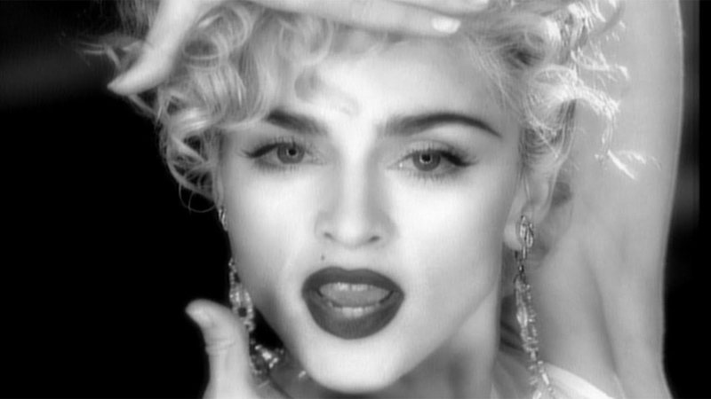 Madonna no videoclipe de "Vogue" (Foto: Reprodução/YouTube)