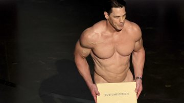 John Cena nu no palco do Oscar 2024 (Getty Images)