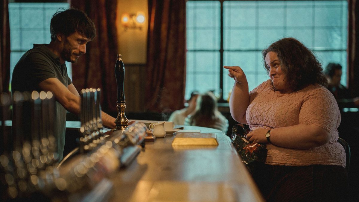 Richard Gadd e Jessica Gunning em Bebê Rena (Foto: Ed Miller/Netflix)