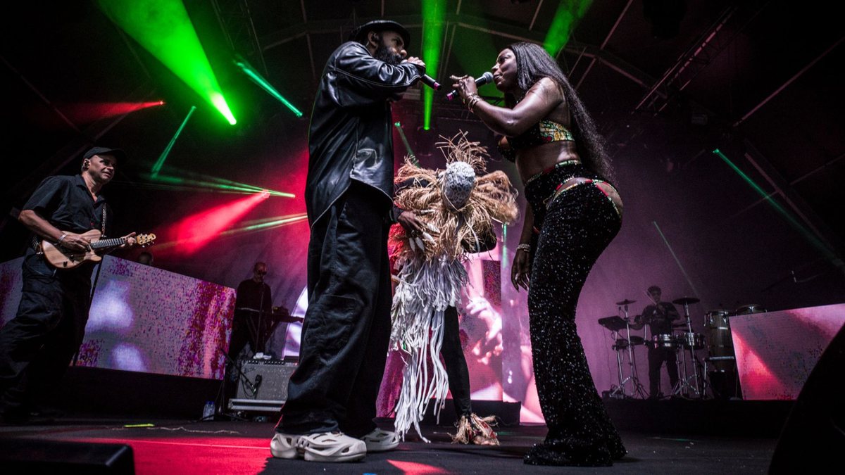 BaianaSystem e Titica no Festival Coala em Cascais(Foto: @stefanomartini)