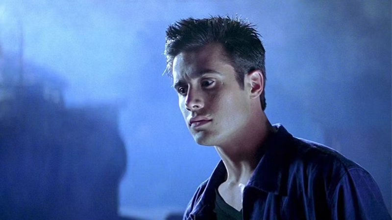 Freddie Prinze Jr. como Ray Bronson em Eu Sei O Que Vocês Fizeram no Verão Passado (Foto: Divulgação)