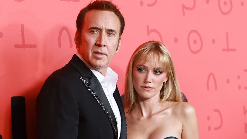 Nicolas Cage e Maika Monroe na estreia de Longlegs – Vínculo Mortal (Foto: Matt Winkelmeyer/Getty Images)