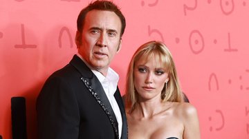 Nicolas Cage e Maika Monroe na estreia de Longlegs – Vínculo Mortal (Foto: Matt Winkelmeyer/Getty Images)