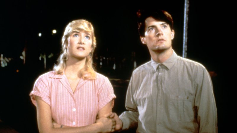 Laura Dern e Kyle MacLachlan nas filmagens de Veludo Azul (Foto: De Laurentiis Entertainment Group/Sunset Boulevard/Corbis via Getty Images)