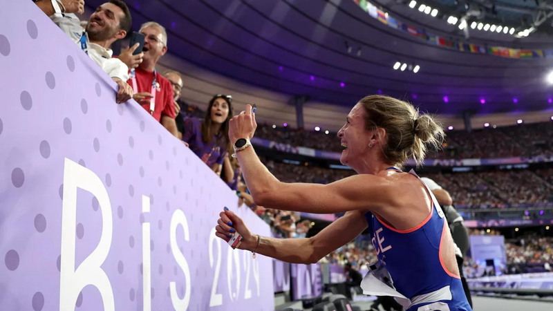 Alice Finot proposes on Aug. 6, 2024. Hannah Peters/Getty