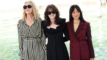 Catherine O'Hara, Winona Ryder e Jenna Ortega (Foto: Ernesto Ruscio/Getty Images)