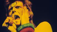 David Bowie como Ziggy Stardust (Foto: Gijsbert Hanekroot/Redferns)