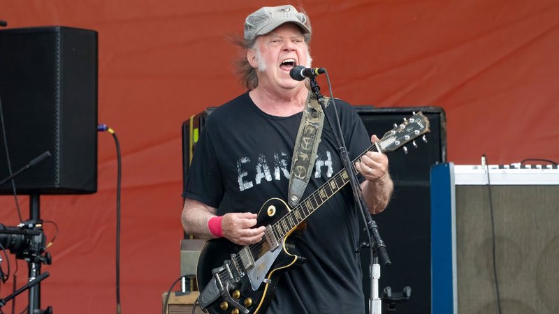 Neil Young (Foto: Astrida Valigorsky/Getty Images