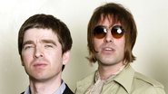 Os irmãos Noel e Liam Gallagher quando formavam a banda Oasis (Foto: Dave Hogan/Getty Images)