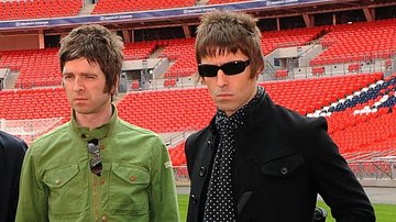 Noel e Liam Gallagher formavam o Oasis (Foto: Samir Hussein/Getty Images)