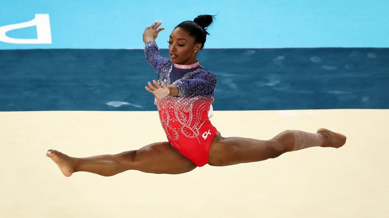 Simone Biles durante os Jogos Olímpicos de Paris 2024 (Foto: Stefan Matzke - sampics/Getty Images)