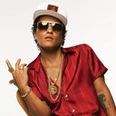 Com a vinda de Bruno Mars para o Brasil, prepare-se para os shows com itens essenciais que todo fã deveria ter - Reprodução/Amazon