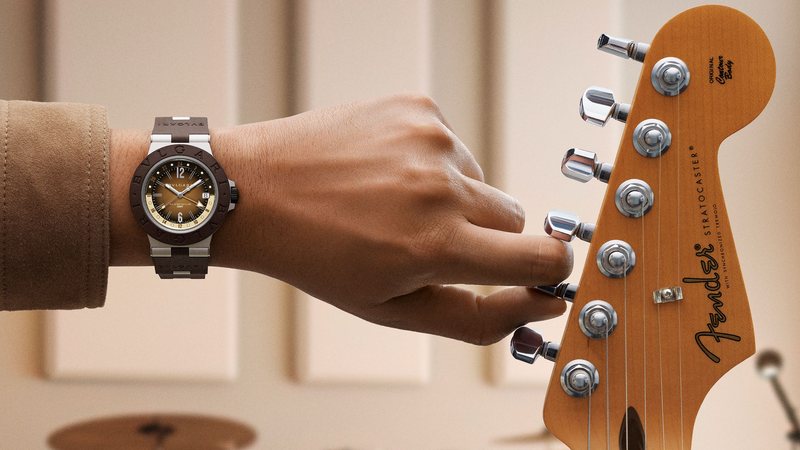 Coleção da Bvlgari com a Fender inspirada nos 70 anos da Stratocaster (Foto: Divulgação)