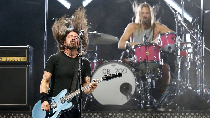 Dave Grohl e Taylor Hawkins (Foto: Marcelo Hernandez/Getty Images)