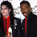 Michael Jackson e Eddie Murphy em 1989 (Foto: Jeff Kravitz/FilmMagic, Inc)