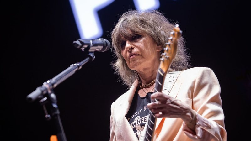 Chrissie Hynde se apresenta com The Pretenders no Noches Del Botanico Music Festival 2024 (Foto: Aldara Zarraoa/Redferns)