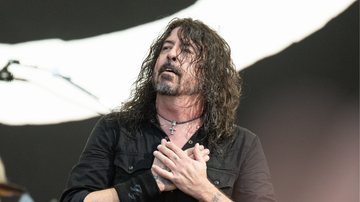 Dave Grohl se apresentando com o Foo Fighters no Glastonbury, em 2023 (Foto: Harry Durrant/Getty Images)