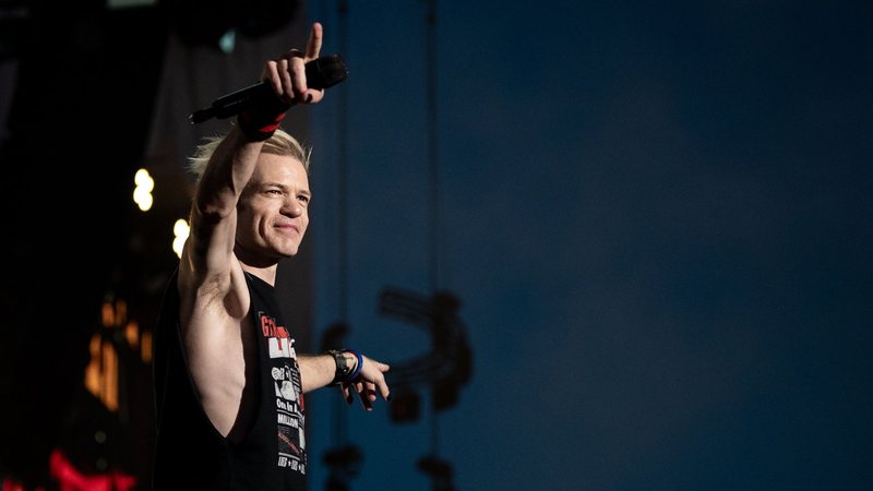 Deryck Whibley, vocalista, guitarrista e compositor do Sum 41 (Foto: Pedro Gomes/Redferns)