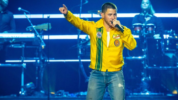 Nick Jonas, dos Jonas Brothers, se apresenta em 2024. (Foto de Francesco Prandoni/Getty Images)