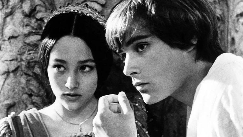 Olivia Hussey e Leonard Whiting em Romeu e Julieta (1968) (Foto: Everett Collection)