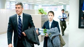 George Clooney e Anna Kendrick em Amor Sem Escalas (Imagem: ©DreamWorks/Cortesia da Coleção Everett)