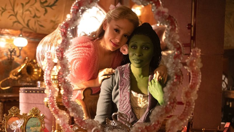 Ariana Grande e Cynthia Erivo soltam a voz em novo vídeo dos bastidores de Wicked - Divulgação/Universal Pictures