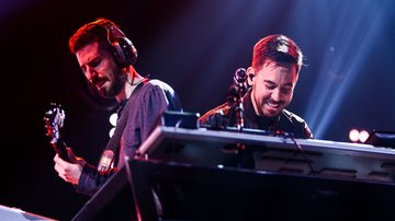 Brad Delson e Mike Shinoda com o Linkin Park em 2017 (Foto: Rich Fury/Getty Images)