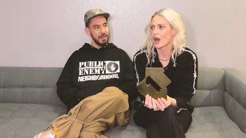 Mike Shinoda e Emily Armstrong, do Linkin Park (Foto: Screenshot via YouTube @OfficialCharts)