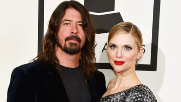 Dave Grohl e Jordyn Blum no Grammy Awards em Los Angeles em fevereiro de 2016. Foto:John Shearer/WireImage